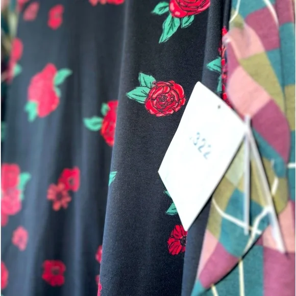 Plaid Long Sleeve Roe - Picture 2 of 6